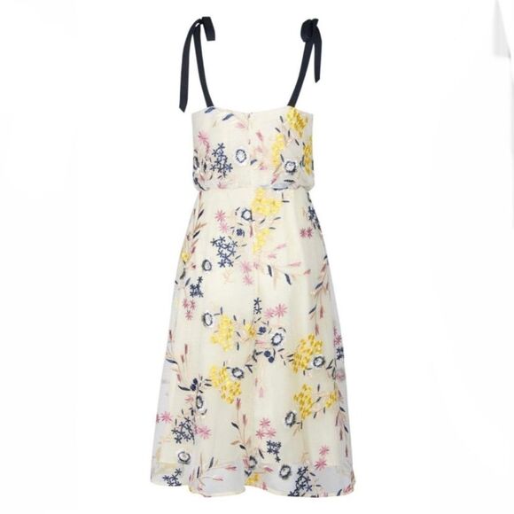 Donna Morgan V-Neck Sleeveless Blouson Back
Embroidered Mesh Dress Sz 4 yellow - Picture 6 of 13